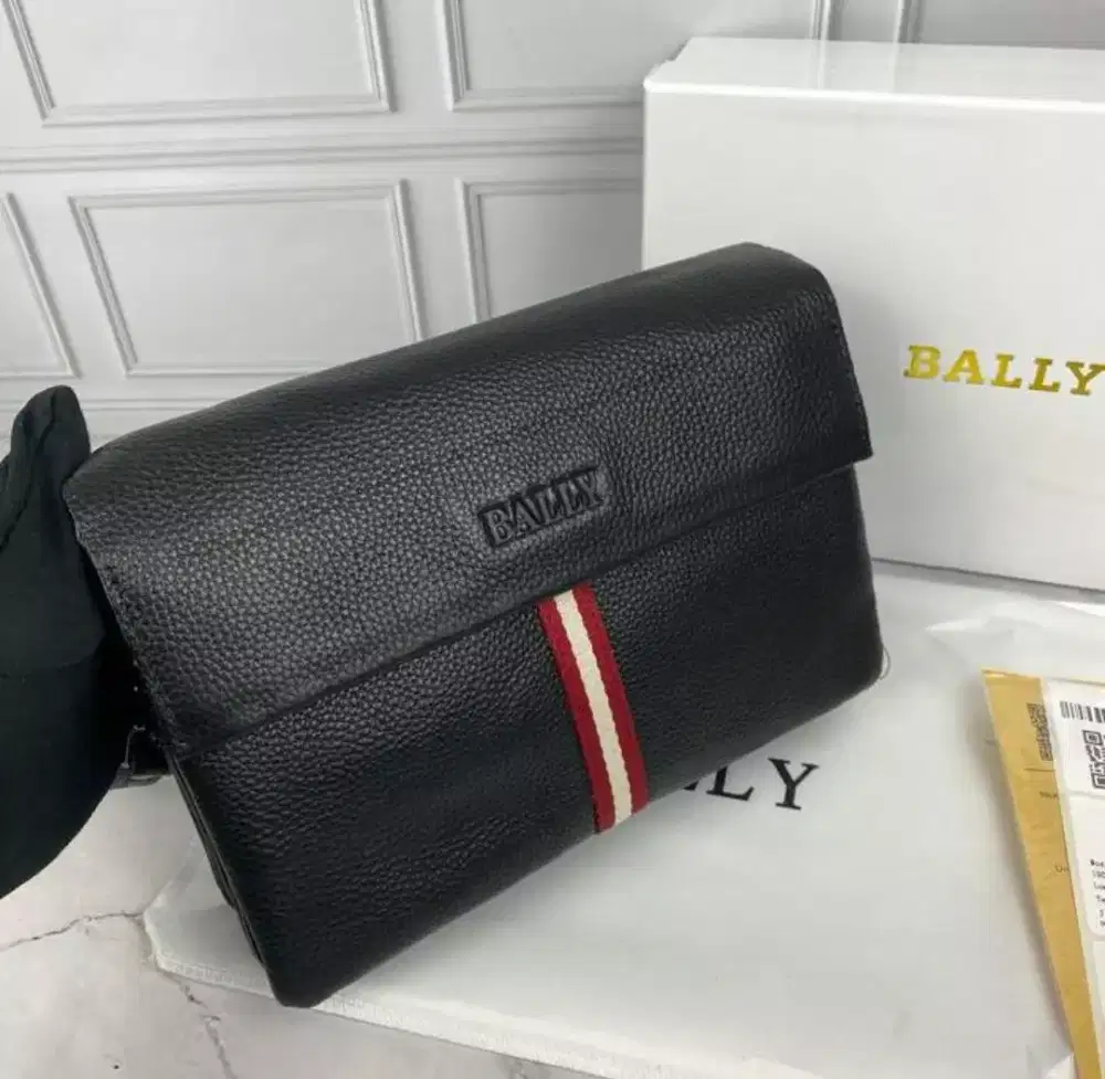 CLUTCH BAG BALLY Pria Pouch black leather