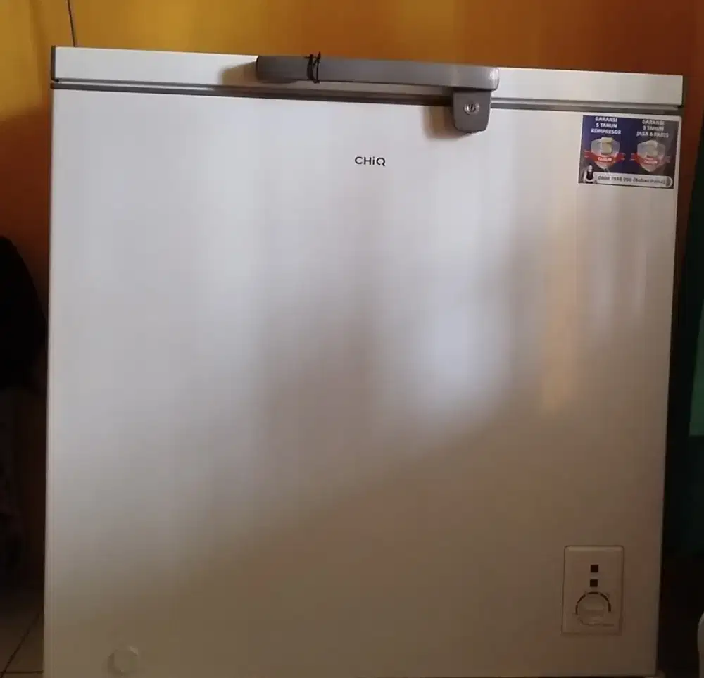 Jual freezer merk chiq changhong
