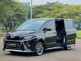 DP CREDIT 5JT AJA! TOYOTA VOXY 2.0 2019/2018 AT HRG MURAH DIBANTU APRV