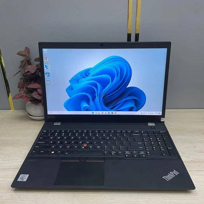 Laptop Lenovo Thinkpad T15 Core i7-10510U Ram DDR4 15inch N-ETM