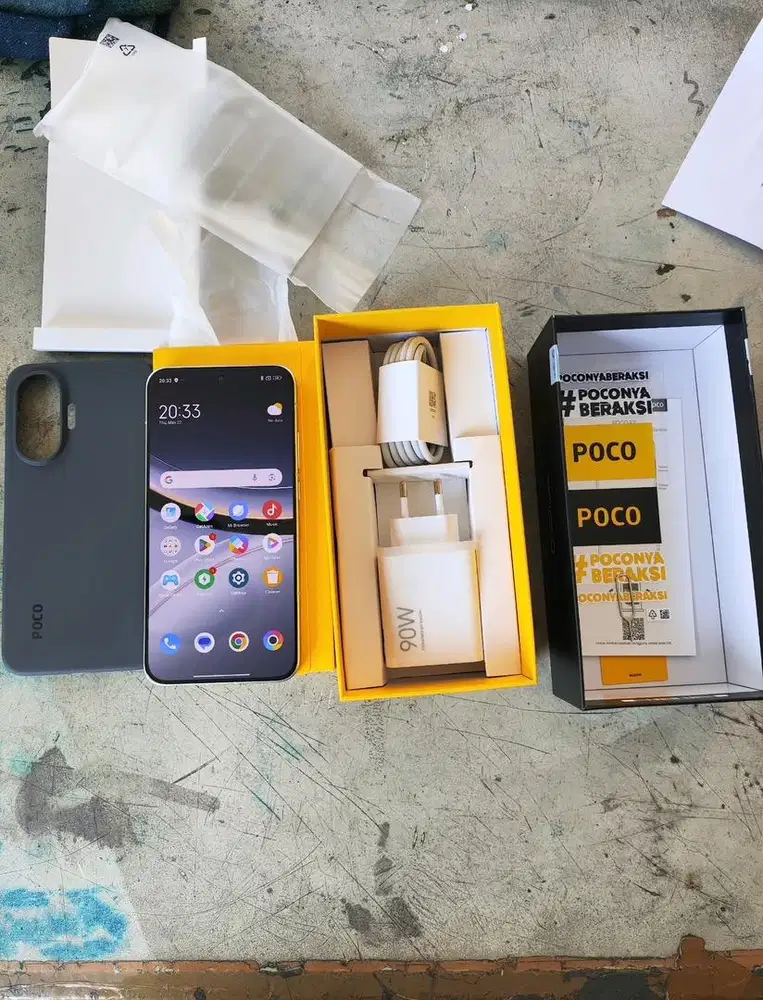 POCO F7 12/512 PUTIH NO MINUS