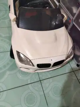 Mobil  Anak utk umur 2 -8 tahun
