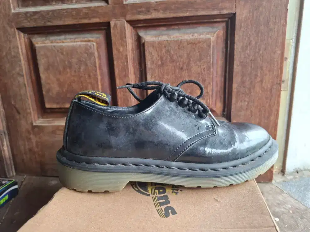 Docmart smiths stud