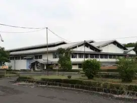 Di jual pabrik luas 98800 m2 / 9 hektar luas bangunan 8000 m2 di Purwakarta