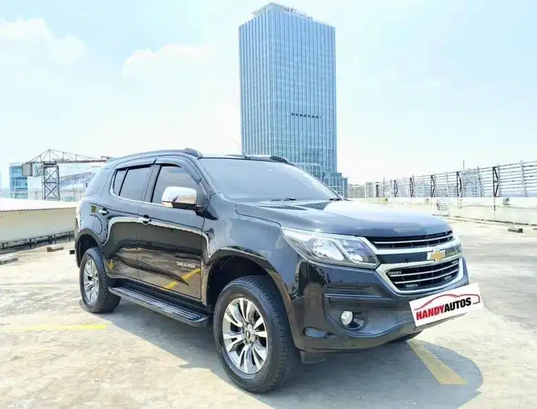 Chevrolet Trailblazer Tahun 2017 Automatic Hitam Metalik