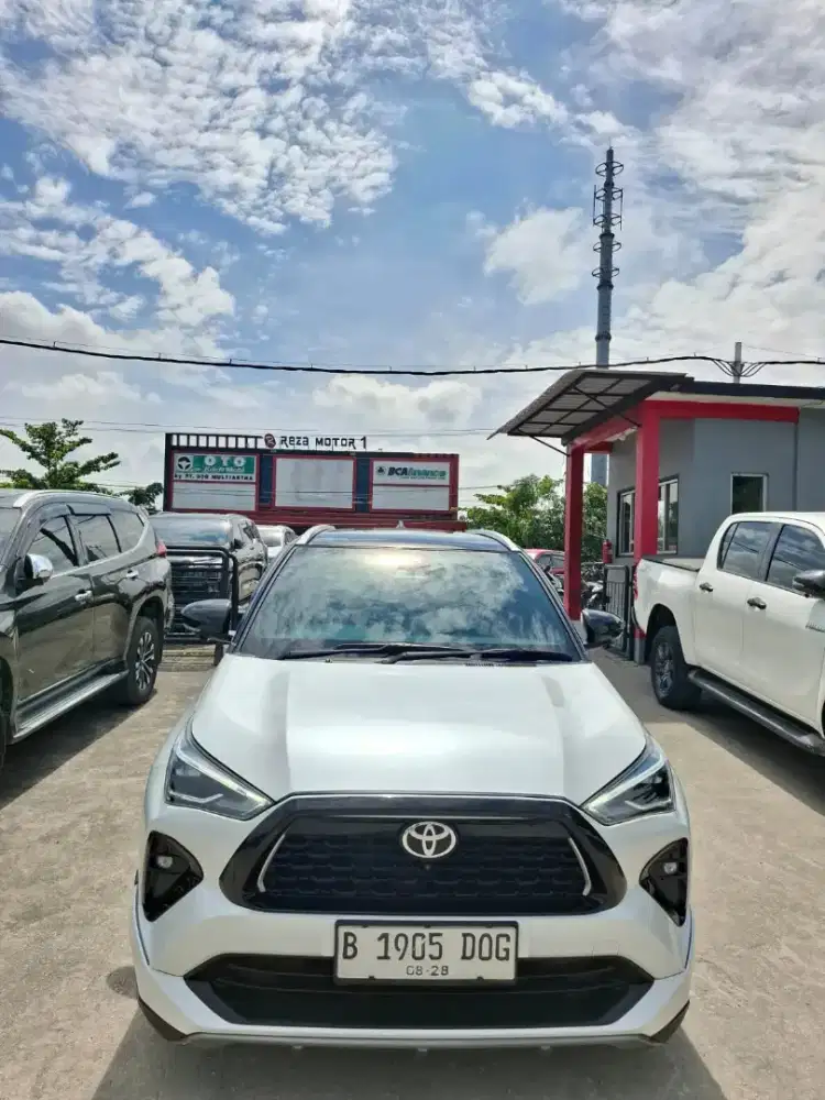 Yaris cross hybrid 2023 matic. Km 20rb