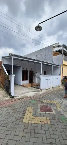 Rumah Strategis, Minimalis dan Terjangkau
