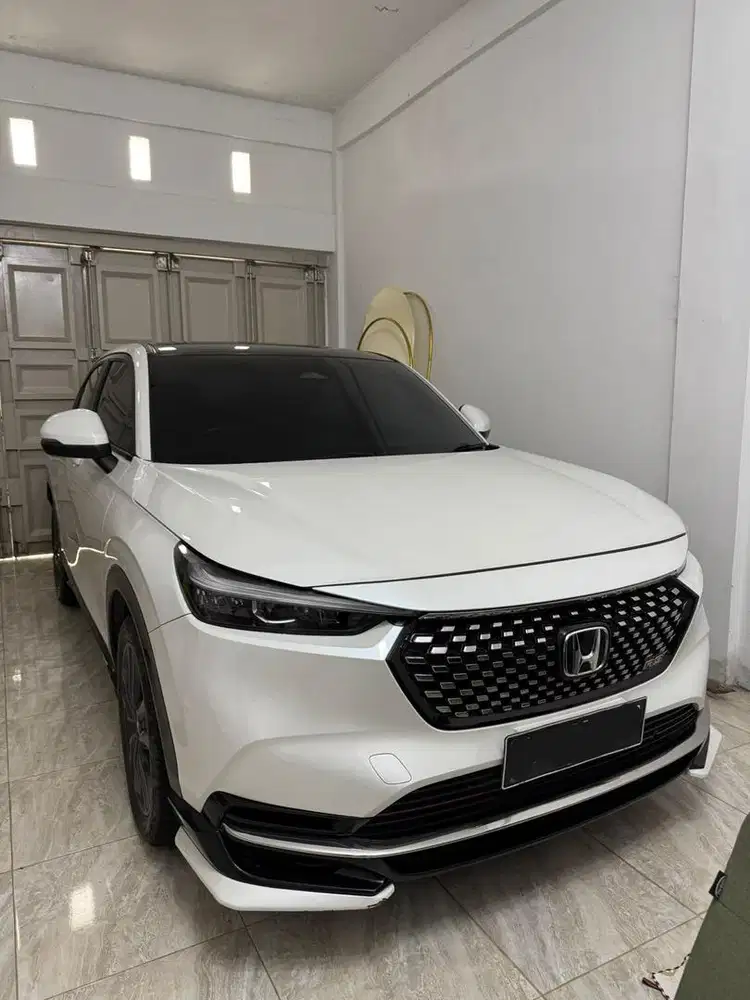 JUAL CEPAT Hr-V RS Turbo (tipe tertinggi)