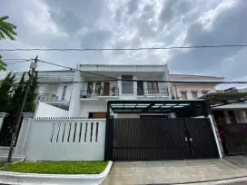 Dijual rumah siap huni di pondok indah