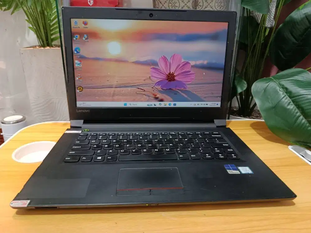 Laptop Lenovo V310-14IKB Processor Intelcore  i5-7200U 2.7GHz Ram 8 gb