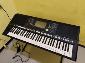 Keyboard YAMAHA PSR S975 Seperti Baru Pemakaian Rumahan Dus Buku