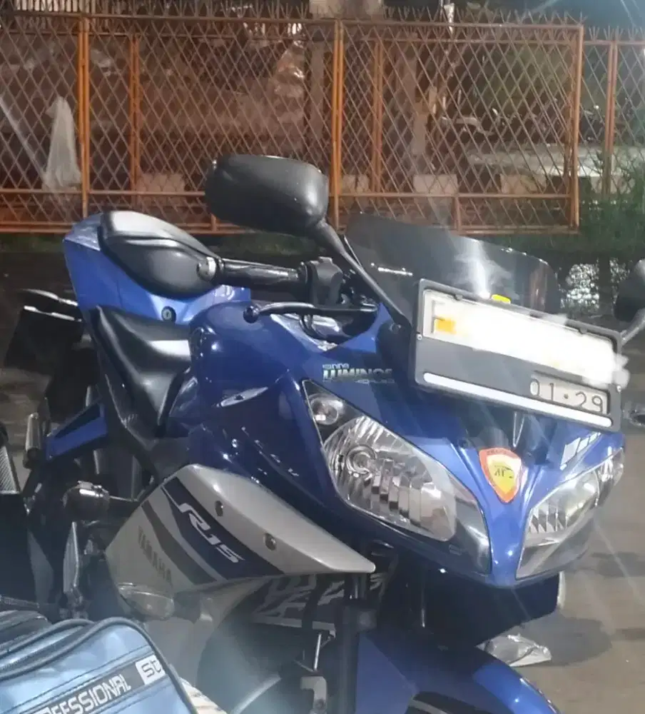 Yamaha R15 V2 2016