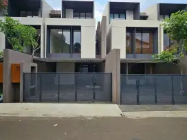 Lingkungan Tenang. UNIT BARU & READY - Sisa 1. Rumah DIjual Kemang