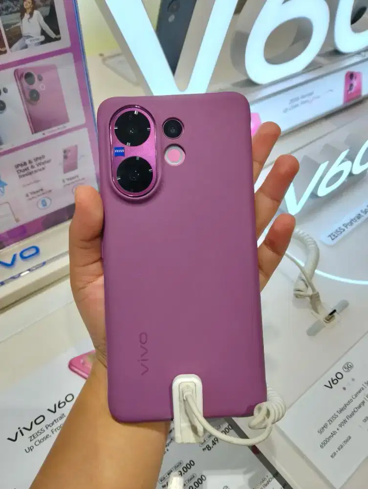 vivo v60  ram 8+8/256