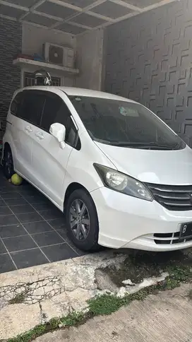 Di jual honda freed esp