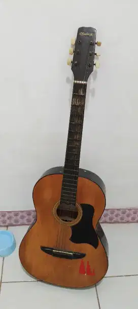 Dijual cepat gitar