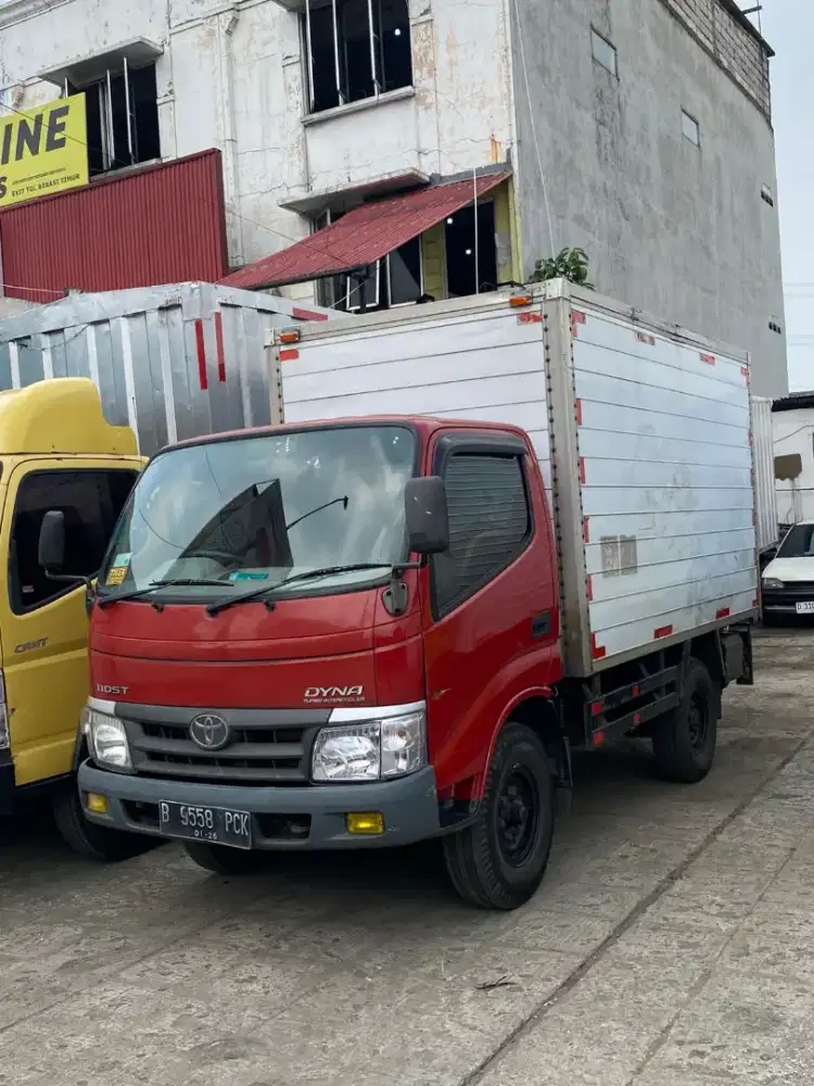 Toyota Dyna 110ST engkel bok 2015 + Tailgate hidrolik