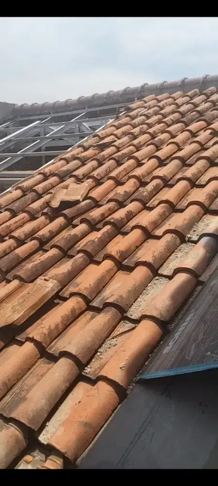 Tukang atap bocor ganti atap rumah