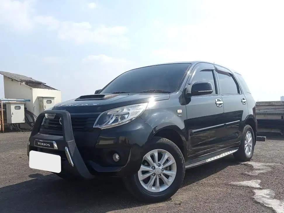 Like New Daihatsu Terios Like New 1.5 X Bensin-MT 2024 Hitam