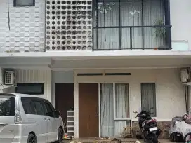Dijual Rumah Modern Digolden Park Serpong Selangkah Ke Bsd