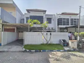 2 lantai Deket Dian Istana & Graha Rumah Rayan Regency Wiyung