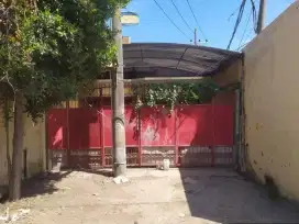 Bangunan 1/2 Lantai Rumah Karangasem Surabaya