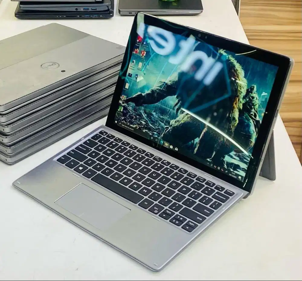 Laptop 2in1 Dell Latitude 7210 Core i7 Gen10 RAM 16GB/256GB sekolah dc