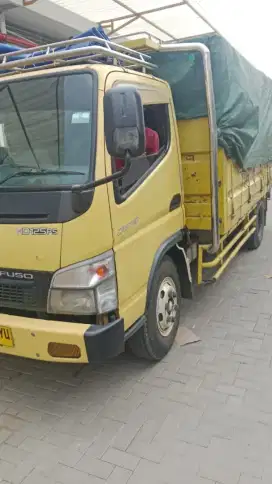 Jasa sewa truk dan forklift