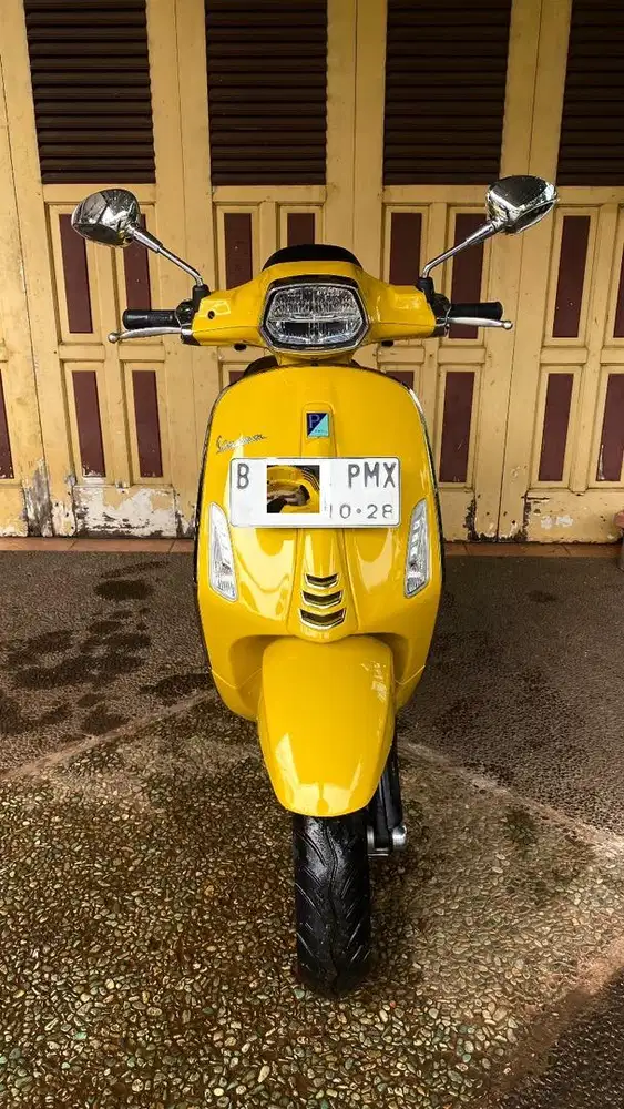 VESPA SPRINT IGET ABS 2023 LOW KM