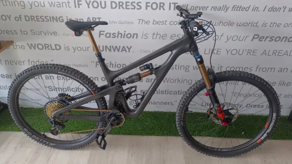 Jual sepeda kesayangan Yeti SB 150 size L Turq edition Raw color.
