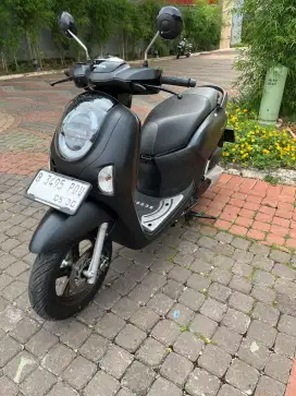 Scoopy Prestige New Hitam Doff
