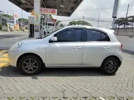 Nissan March 2013 Bensin MT Low KM