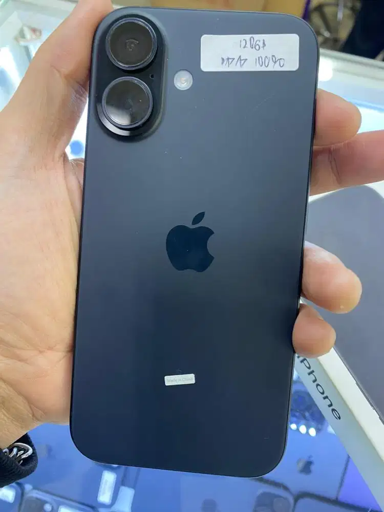 Iphone 16 128 ibox bh 100 garansi agustus 2026 mulus perfect