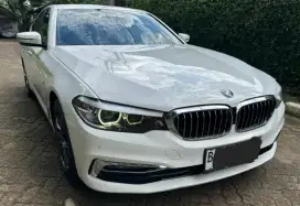 Bmw  530i  2017 white perfect condition