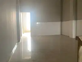 Disewakan Ruko 4 Lantai Lokasi Strategis di Rawamangun