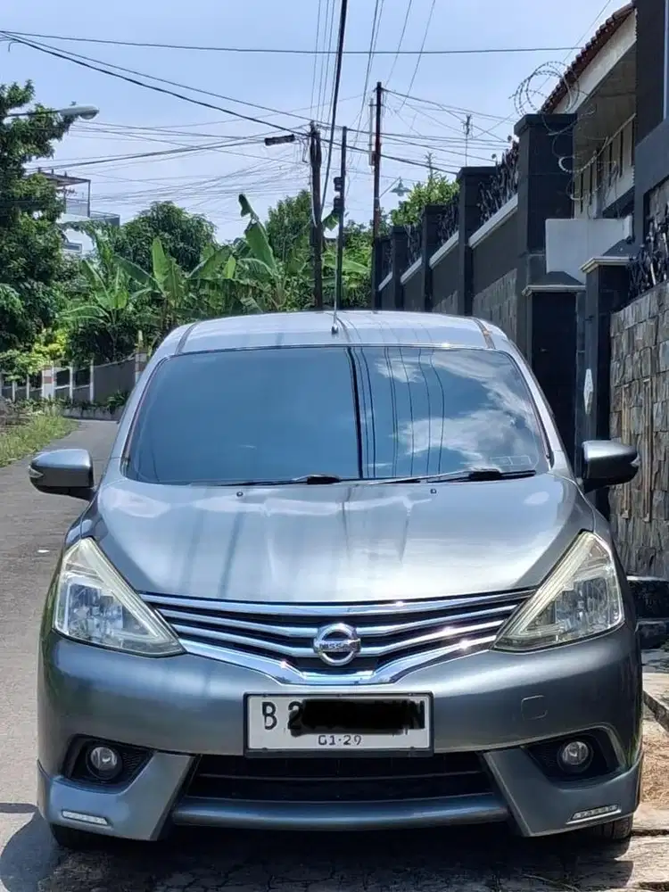 Grand Livina 1.5 XV MT