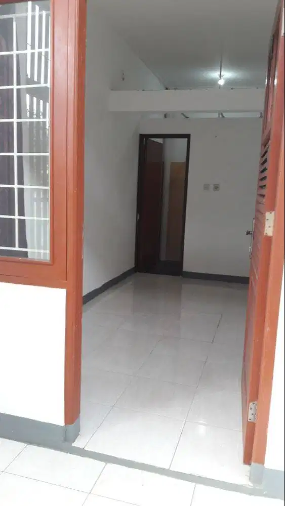 Kontrakan di Cipadu Tanggerang Kota