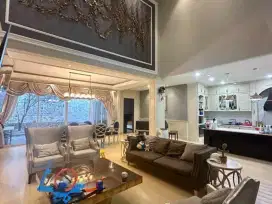 Kondisi Furnished Rumah Mewah Graha Family Surabaya Barat