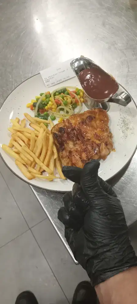 Cari kerja sebgai chef/koki