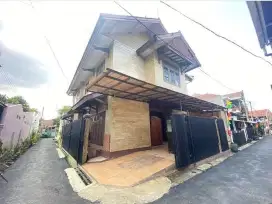 dijual  murah rumah/rukost/untuk kantor harga dibawah pasar lokasi antapani