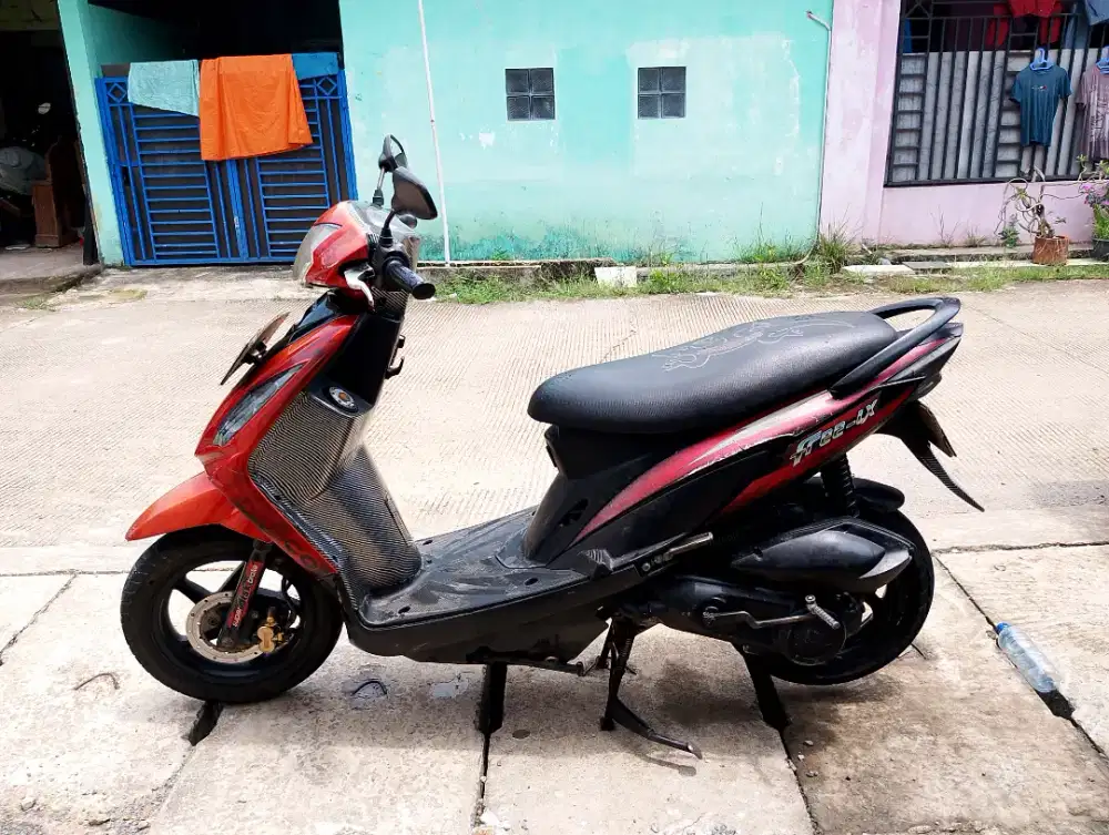 Matic Kymco Free lx 110 cc B Jaksel Plat panjang Bs Tt