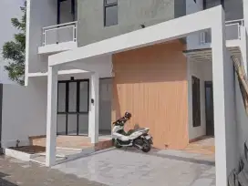 RUMAH BARU 2 LANTAI MODERN DEKAT JALAN PURBAYA SUMBERADI MLATI SLEMAN