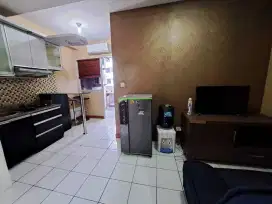 Menteng Square disewakan lantai rendah furnished 2br lantai rendah