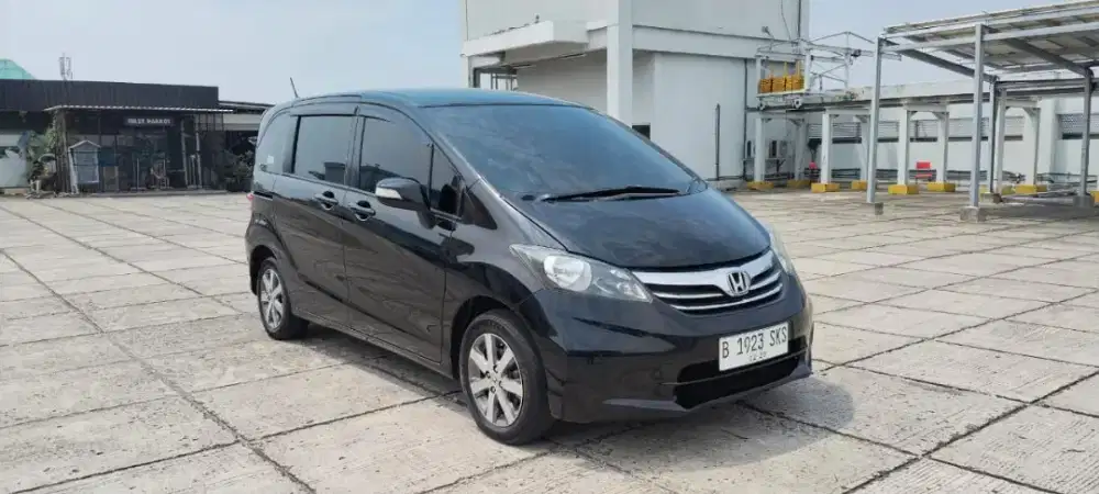 Honda Freed Psd Hitam 2010