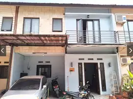 Rumah Dalam Townhouse Duren Sawit