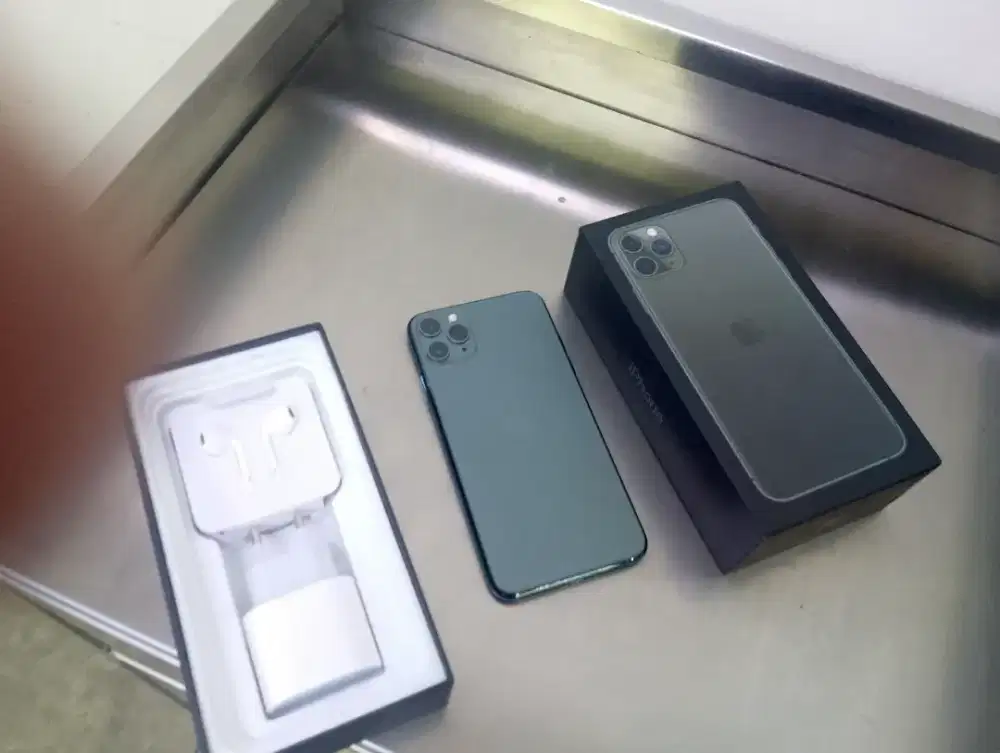 Iphone 11 pro max 256gb sukses mulus