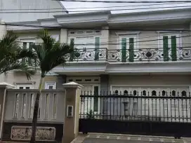 DIJUAL RUMAH MEWAH PULOMAS BARAT LT 419 LB 350 STRATEGIS FURNISHED