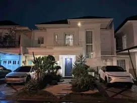 Rumah 2 Lantai Full Furnished Halaman Belakang Bisa Untuk Kolam Renang Alam Sutera