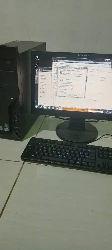 PC Desktop Dell dan Lenovo