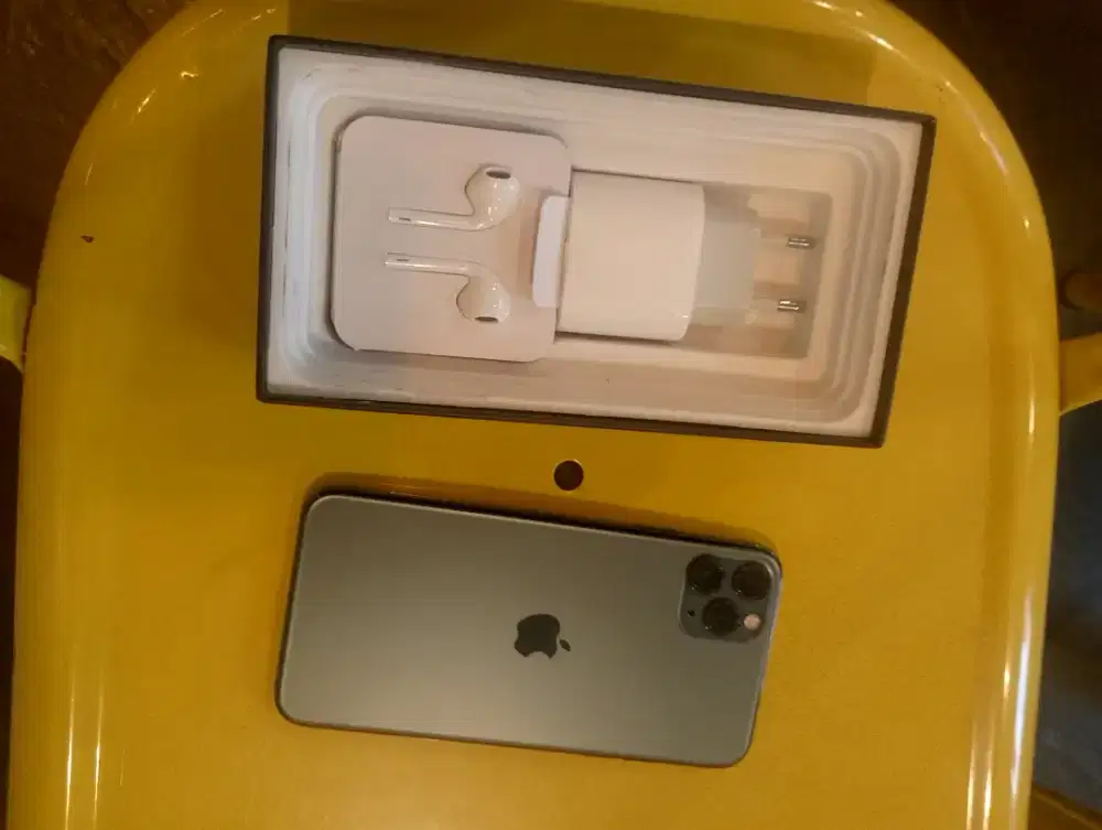 Iphone 11 pro max 256gb lebih seperti mulus